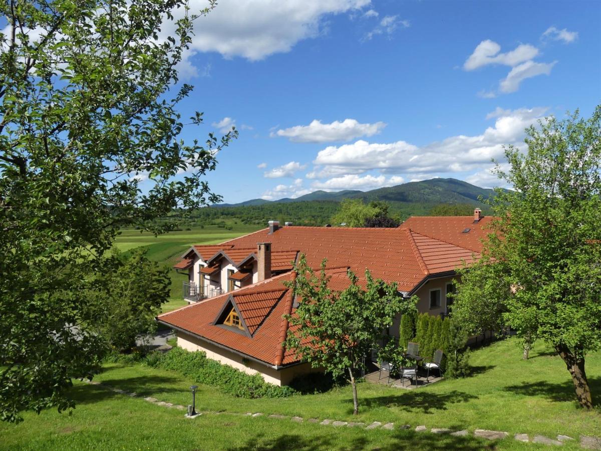 Pension Na Meji Pivka Exteriör bild