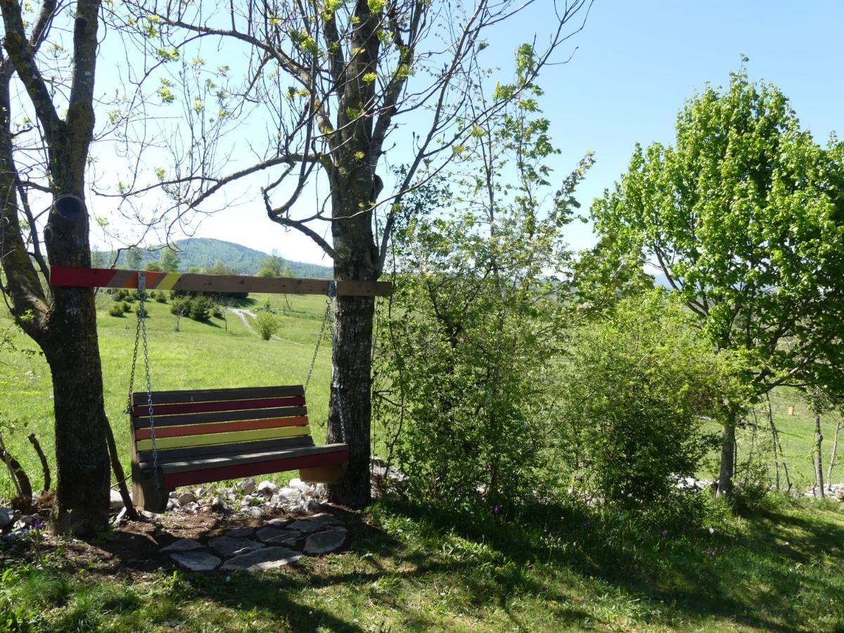 Pension Na Meji Pivka Exteriör bild